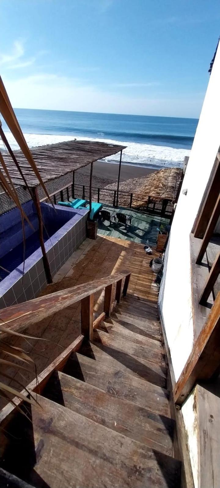 Black Sand Beachhouse Монтеррико Экстерьер фото