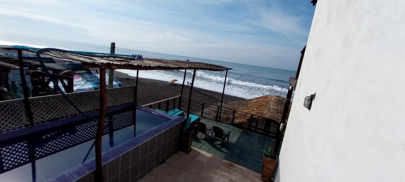 Black Sand Beachhouse Монтеррико Экстерьер фото